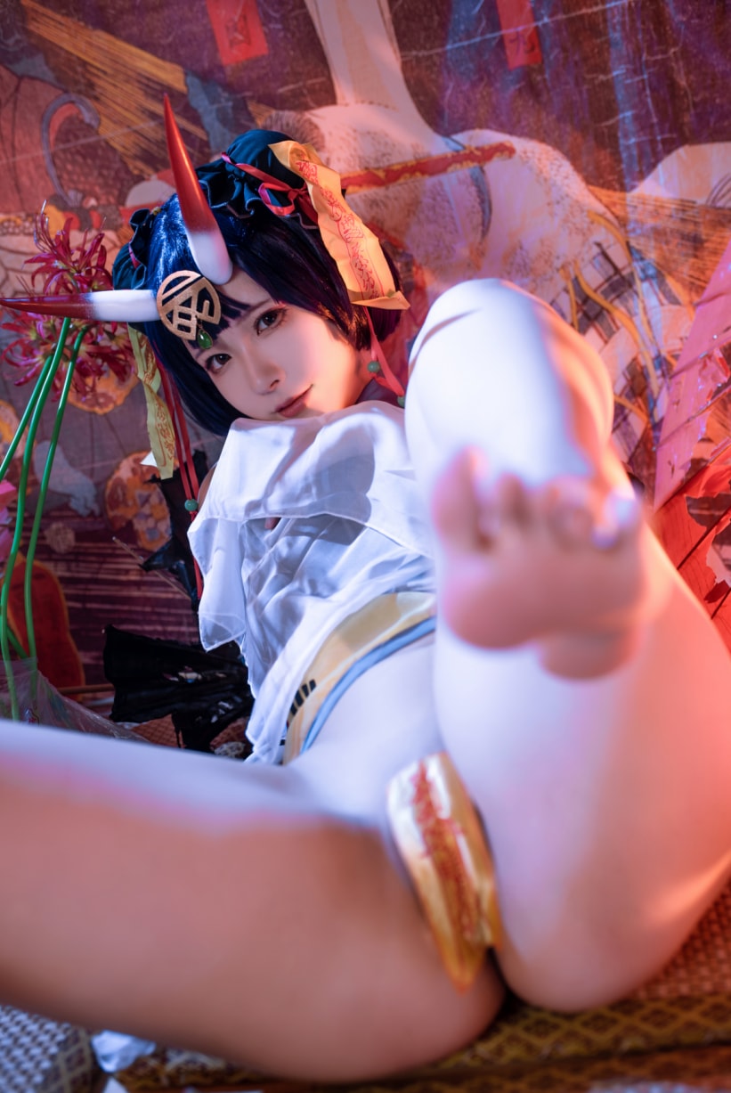 Quan冉有点饿-FGO 酒吞童子同人 小僵尸图片下载