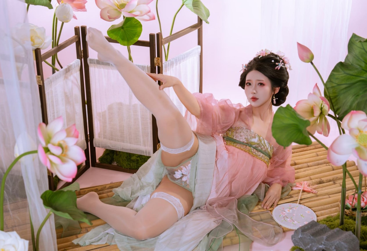 云溪溪-奶桃 采莲作品图片未删减