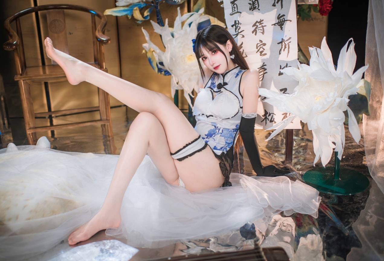 羽生三未 –-艳娘幻梦谭 瓶儿 青花瓷旗袍收藏版