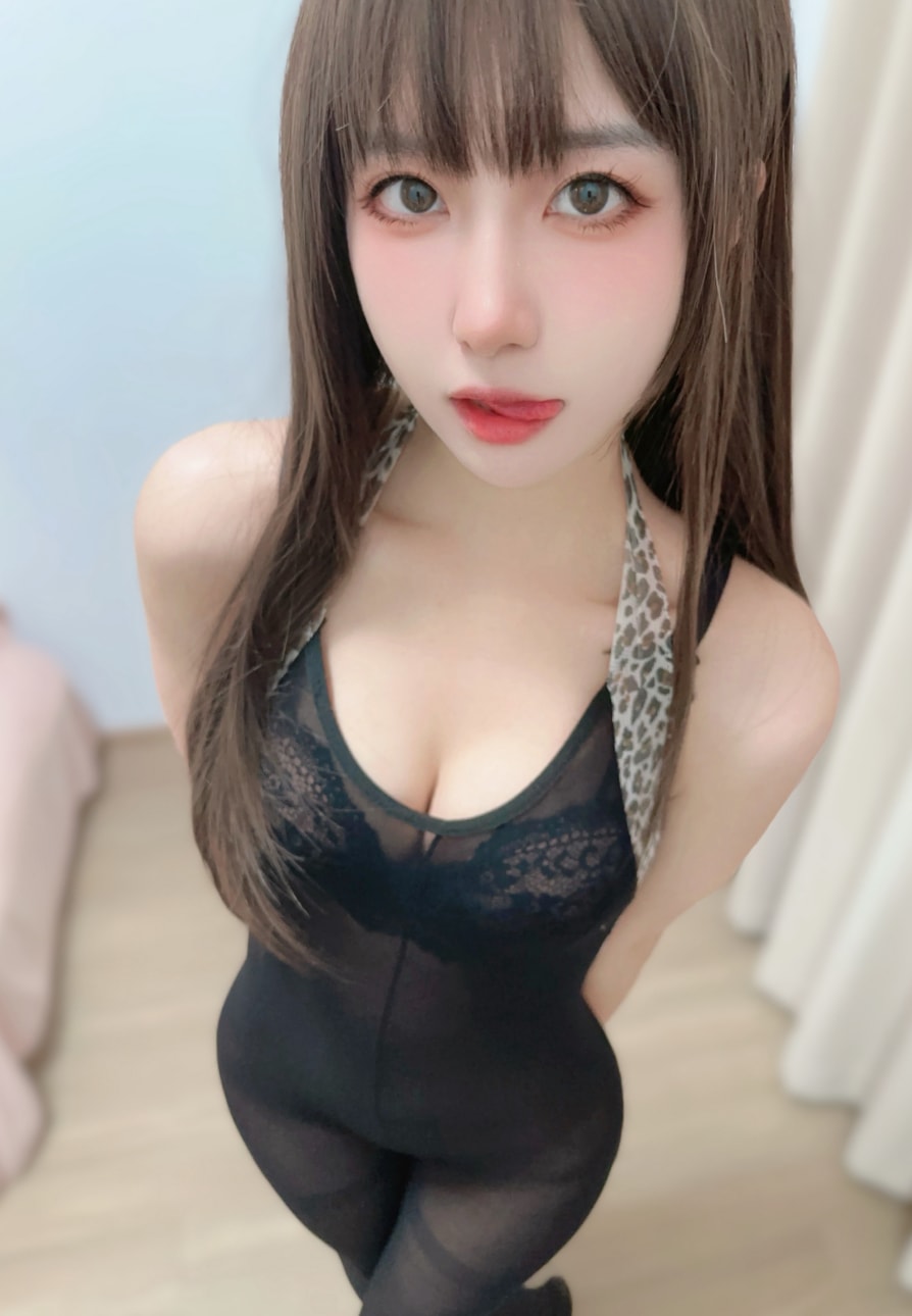 布丁大法 – 黑斯一线天cos图片下载 布丁大法 – 黑斯一线天cos图片下载