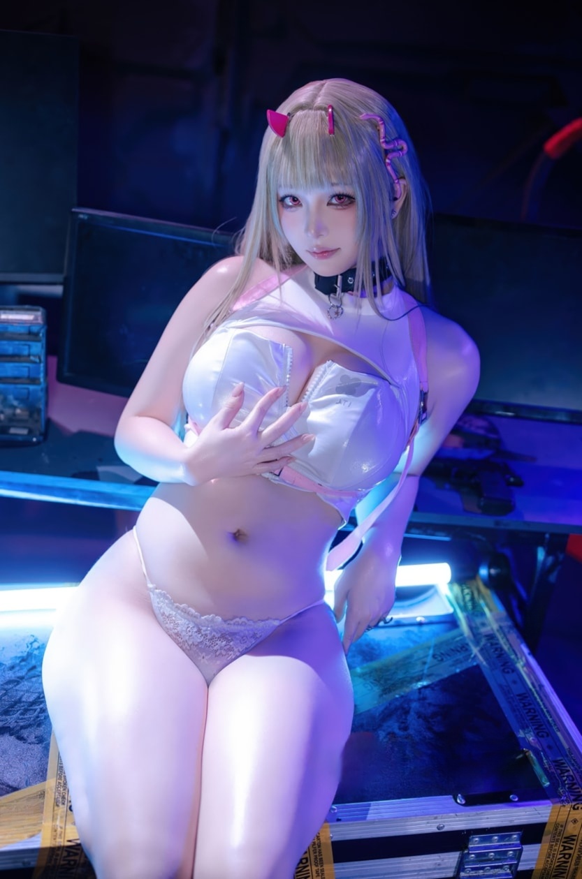 屿鱼-胜利女神：妮姬 毒蛇微博照片