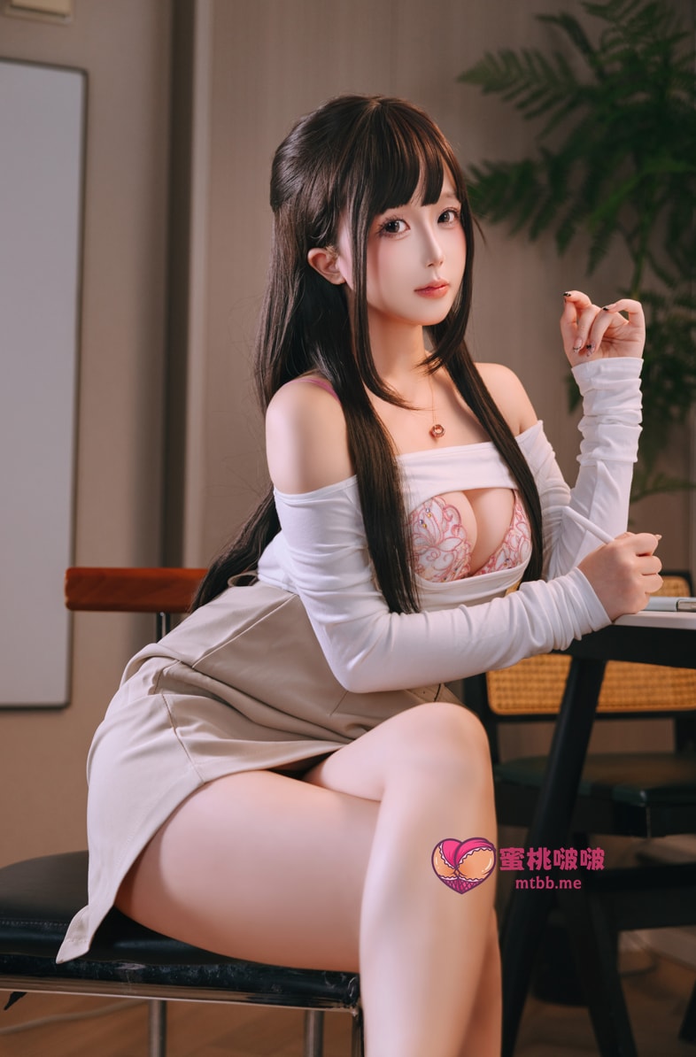 日奈娇-上门家教美丽的女生图片