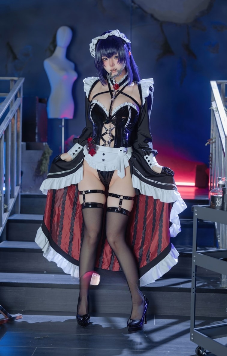 屿鱼-Nikke胜利女神 米哈拉·咖啡女仆下载欣赏