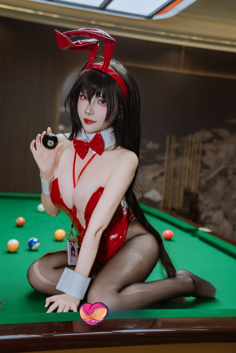 二佐Nisa –-碧蓝航线-大凤·桌球兔女郎cos图片下载
