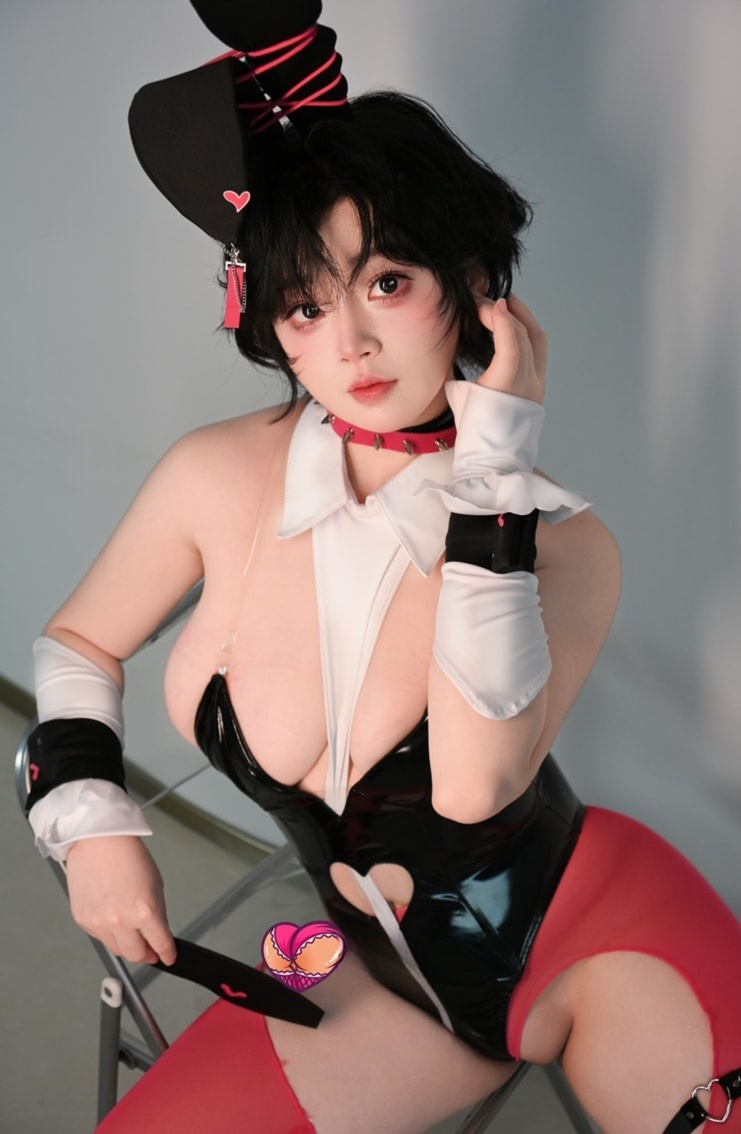一只毛毛帽 – 粉色兔女郎美丽的女生cos图片