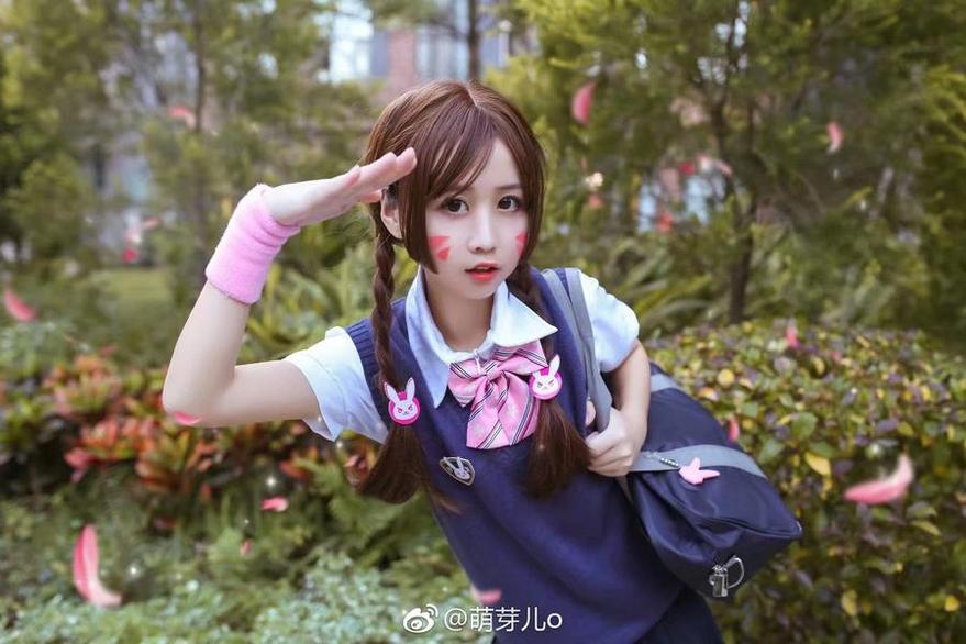 萌芽儿微博，送上美图分享，让摄影艺术与cosplay完美融合。